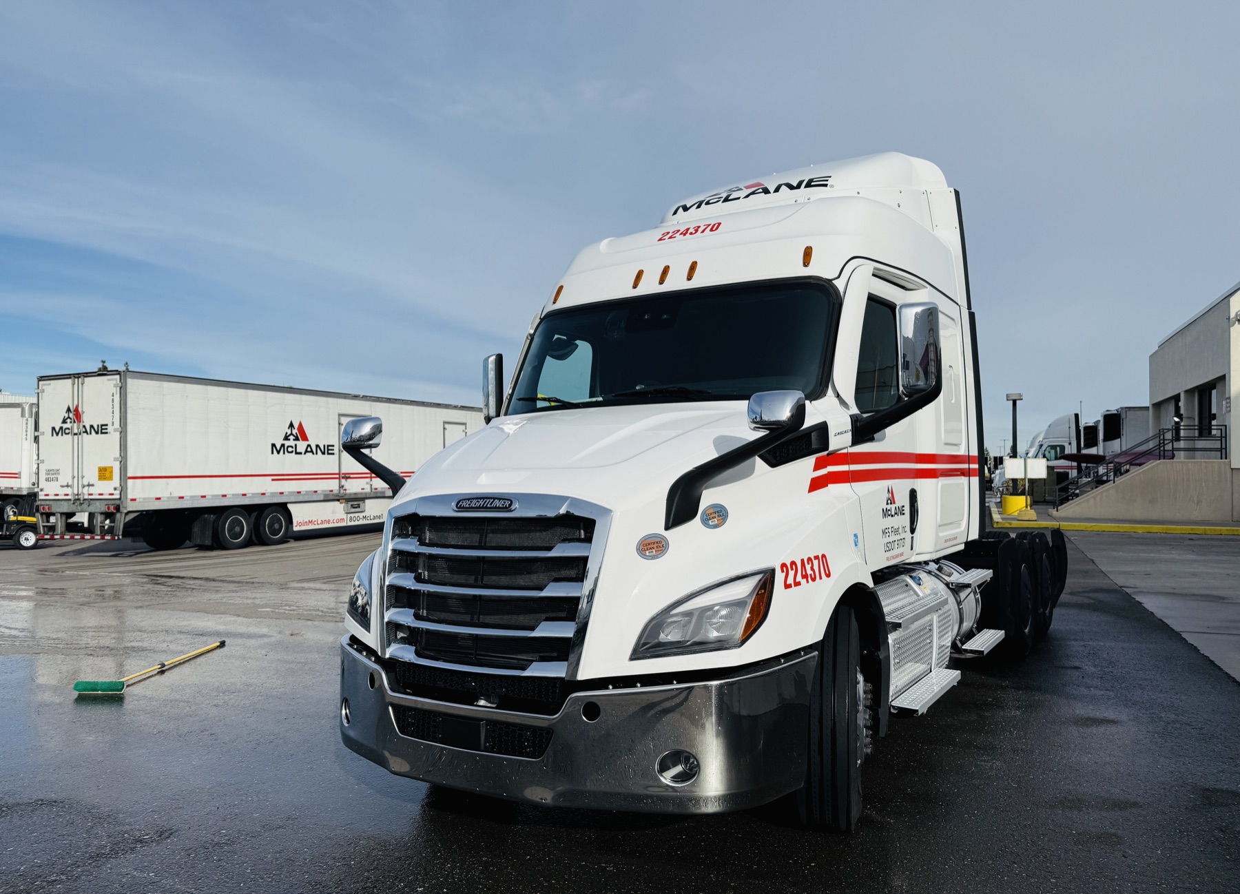 Washed semi tractor